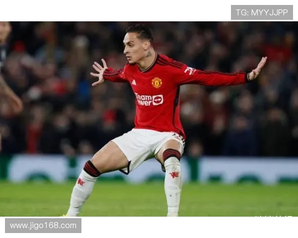 安东尼公开指责曼联缺乏尊重 连早午安都无人问候