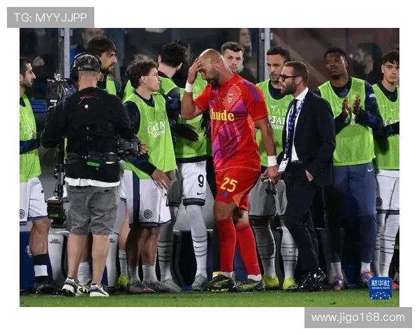 科莫球迷静默15分钟抗议米兰海外赛 震撼主场传递强烈不满