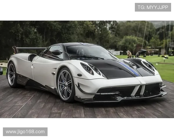 格列兹曼马竞200球纪念战靴迪卡侬限量发布荣誉致敬版重磅亮相